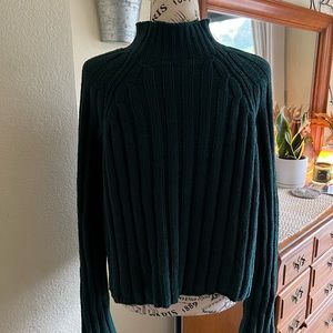American Eagle cropped green super soft sweater large